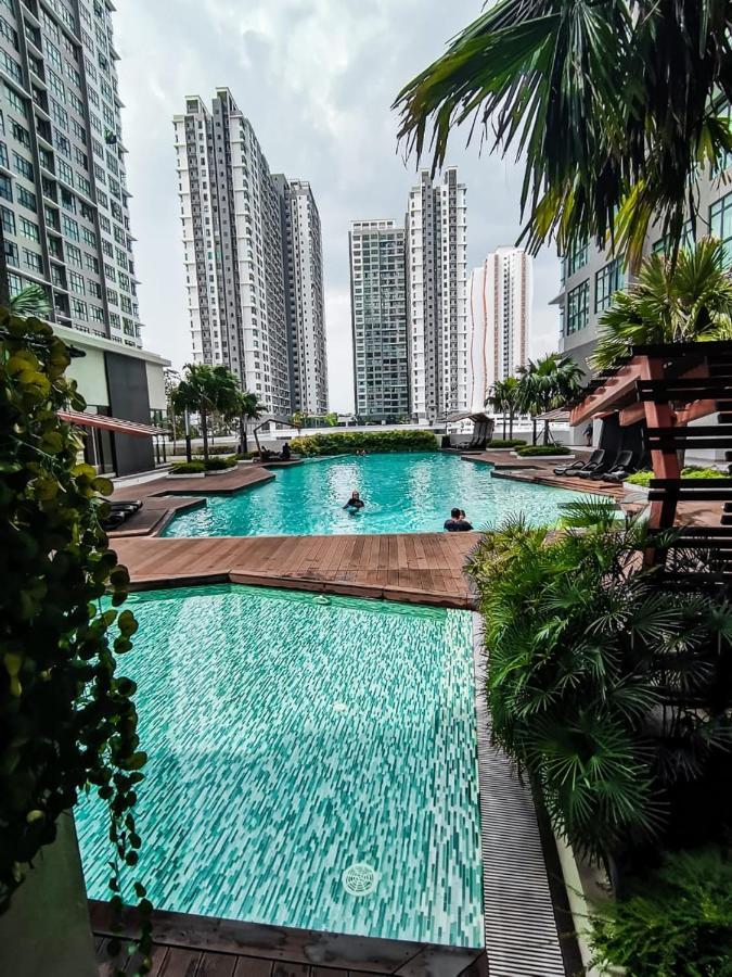 Conezion Residence Putrajaya Nearby Ioi City Mall المظهر الخارجي الصورة