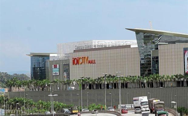 Conezion Residence Putrajaya Nearby Ioi City Mall المظهر الخارجي الصورة