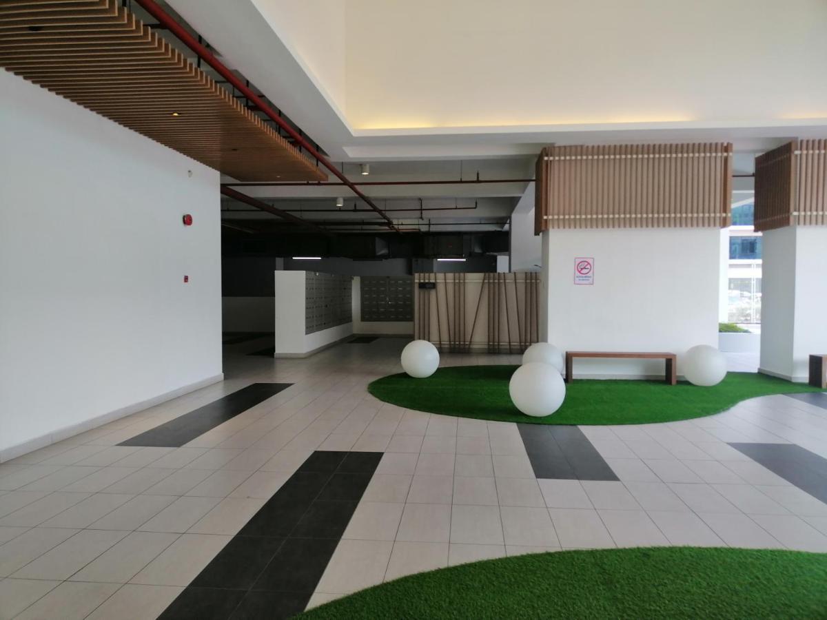 Conezion Residence Putrajaya Nearby Ioi City Mall المظهر الخارجي الصورة